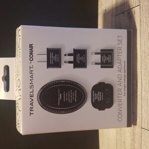 Travelsmart Converter and Adapter Set - NIB